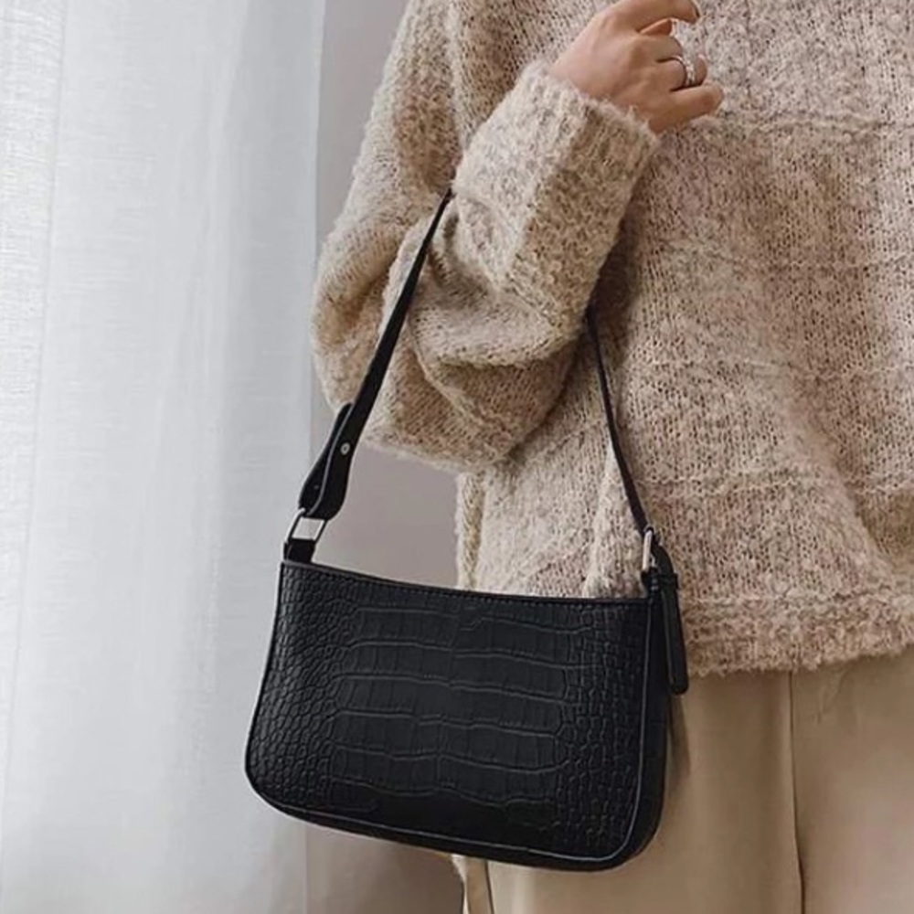 Retro Hand Bag.